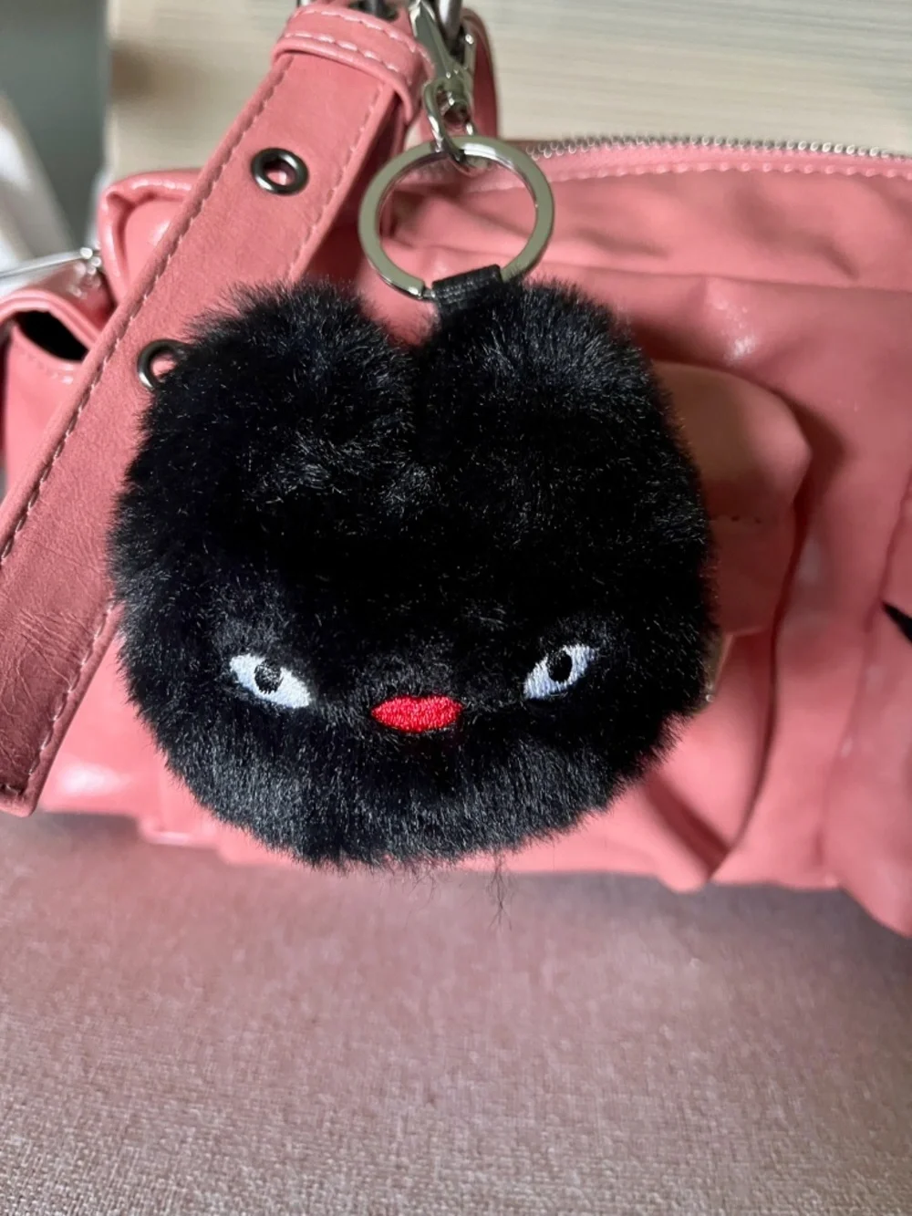 SAMO UNDOH pocket utility w/charm - Picture 3 of 11